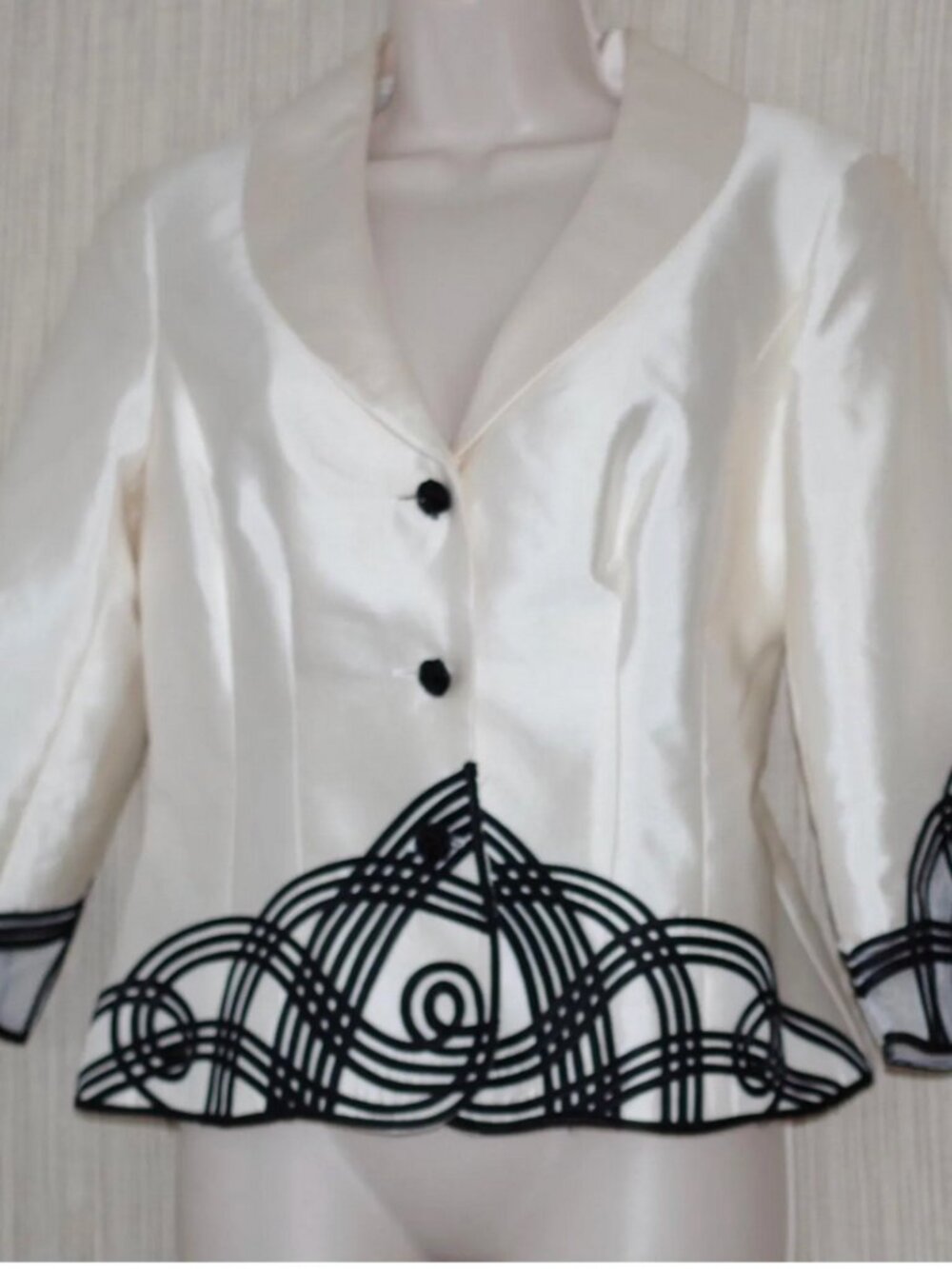 Adrianna Papell evening Cream Jacket with Black Embroidered Trim size 10 silk - Picture 7 of 7
